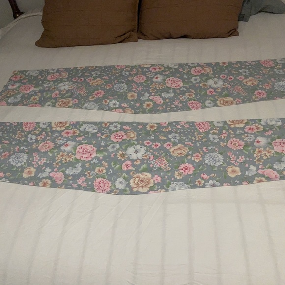 2 Vintage floral window valances 56” length - Picture 10 of 15